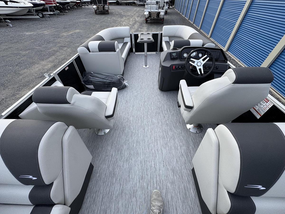 2026 Bennington 22 SSR-Tritoon