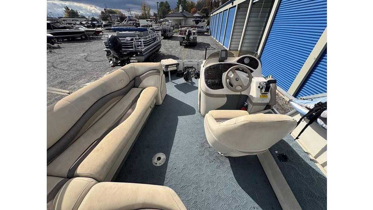 Used 2004 Fisher Freedom 200 Freedom