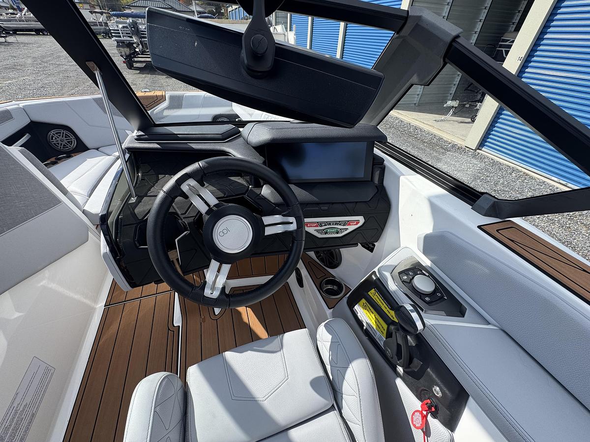 Used 2025 Nautique Super Air GS22