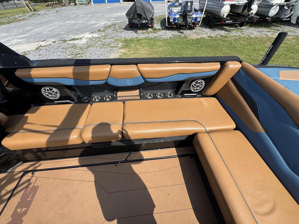Used 2022 Axis T250