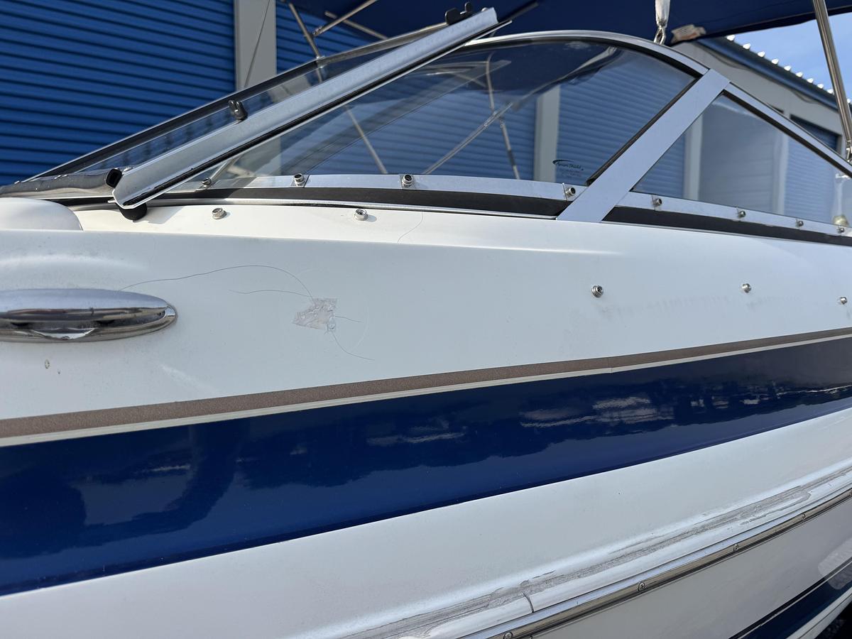 Used 2005 Larson LXI 208