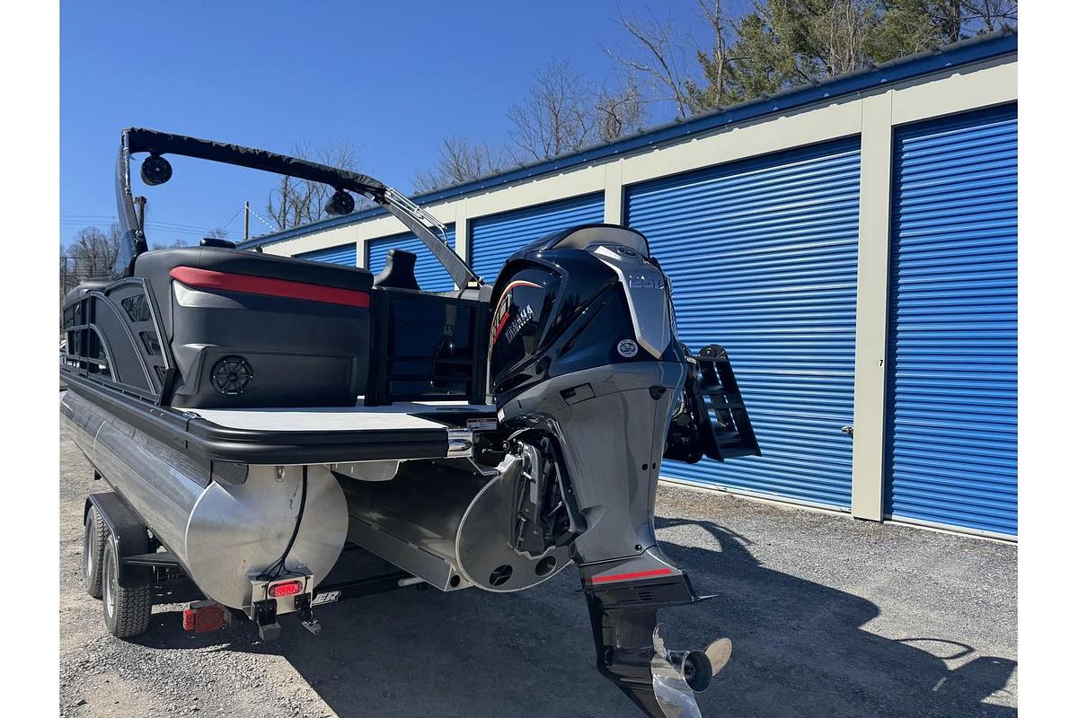 2025 Bennington 24 MFB