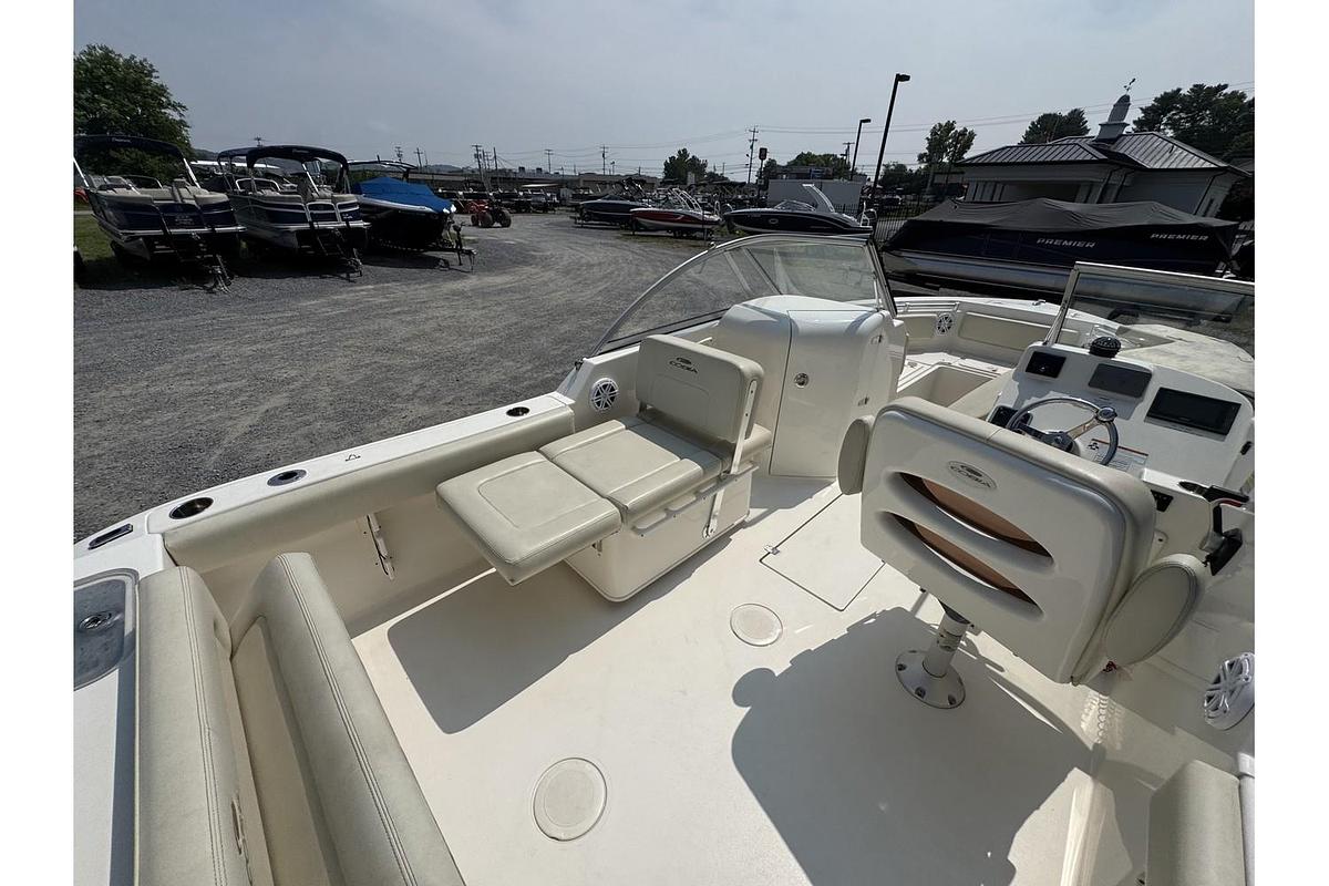 Used 2021 Cobia 220 DC