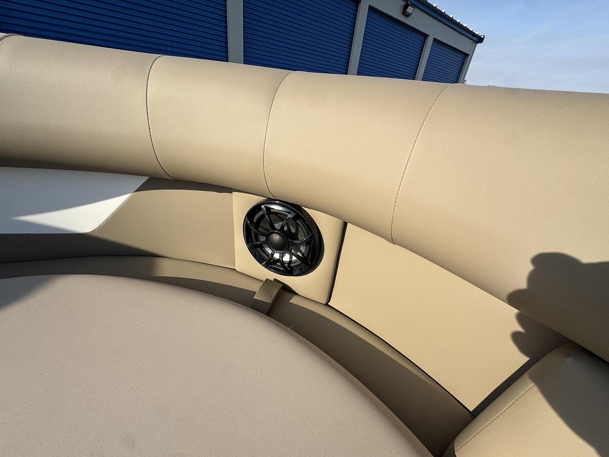 2026 Premier 220 SunScape RF