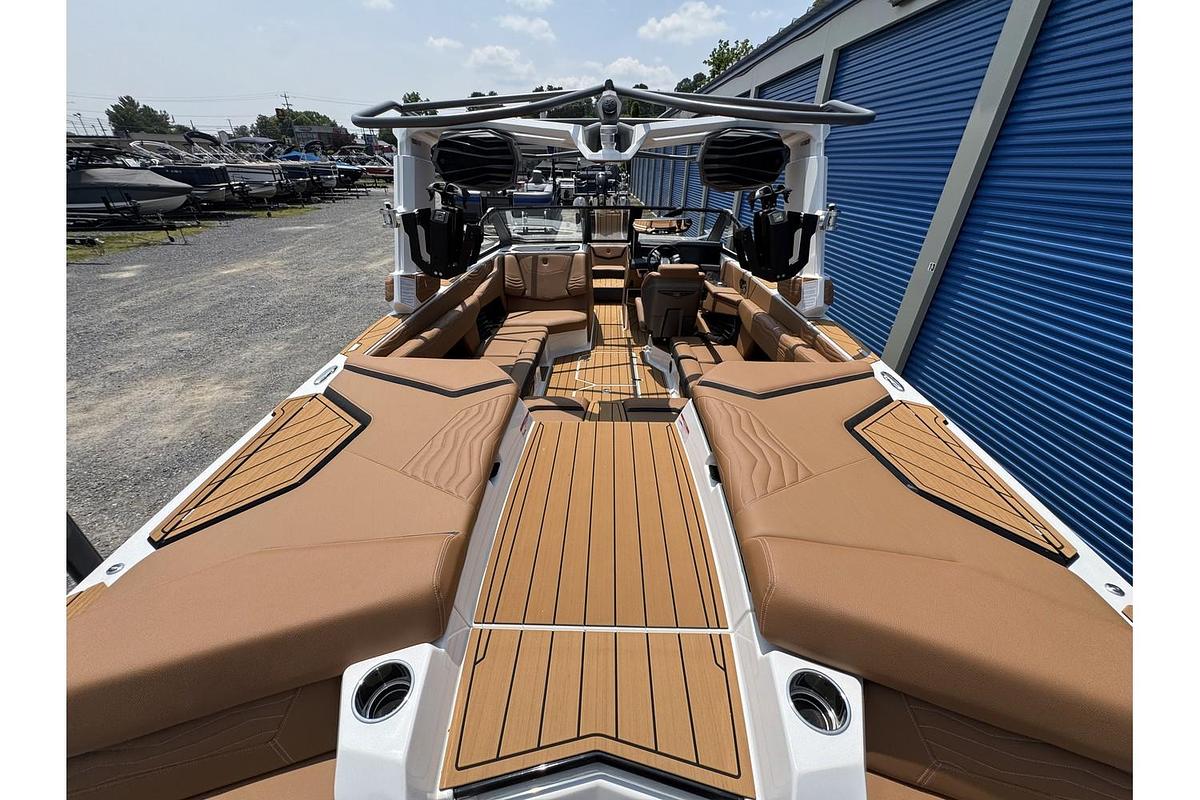 Used 2025 Nautique Super Air G G23