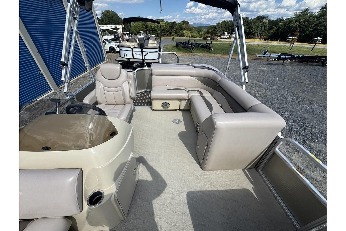 Used 2013 Sweetwater Sweetwater SW 2286