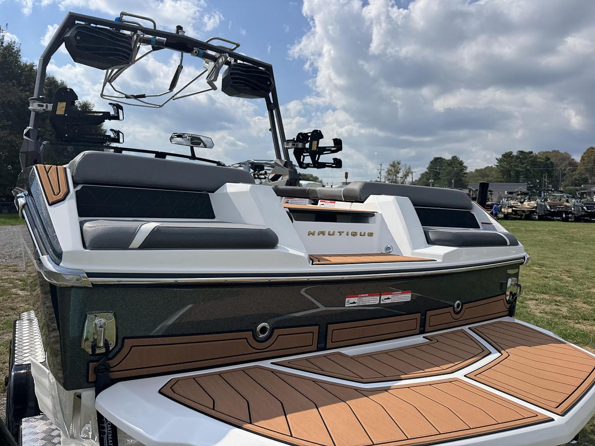 2027 Nautique Super Air GS22