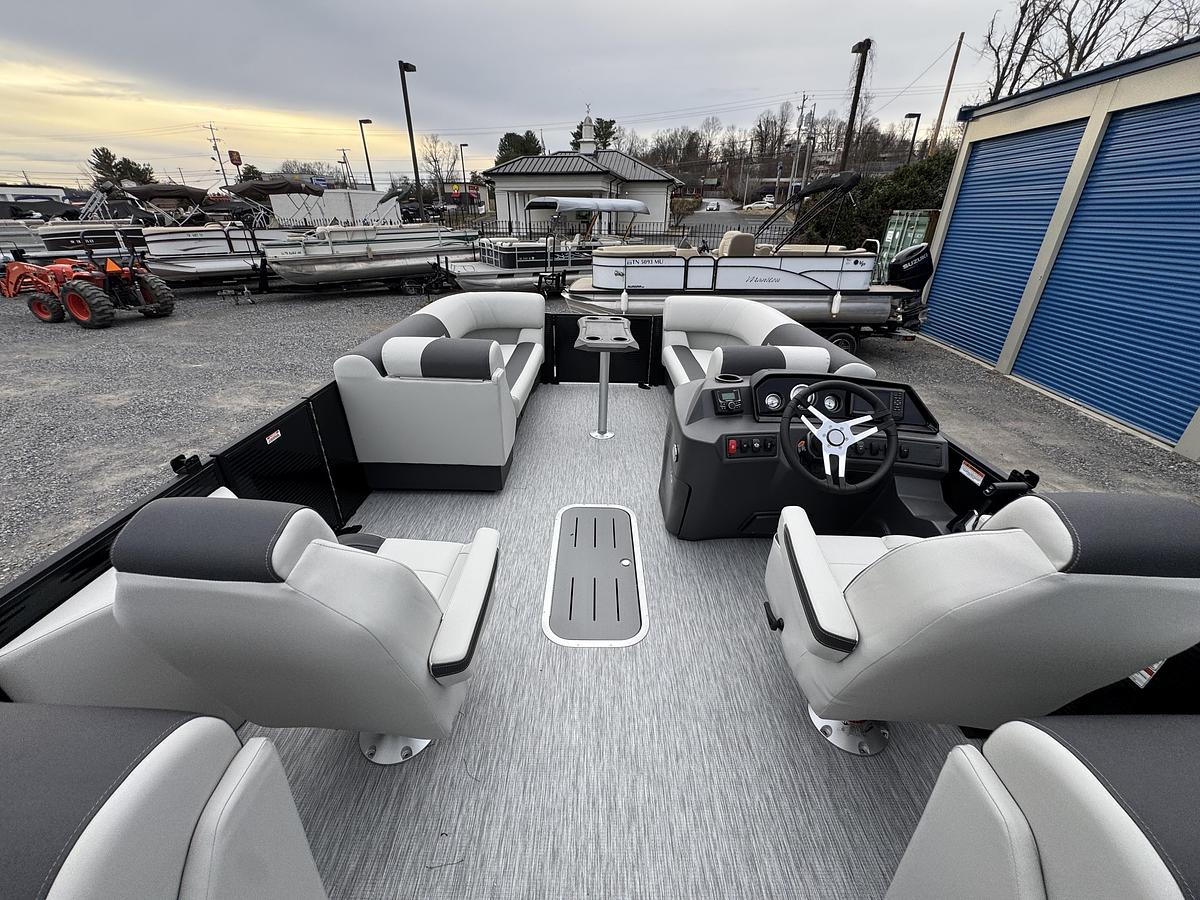 2026 Bennington 22 SSR-Tritoon