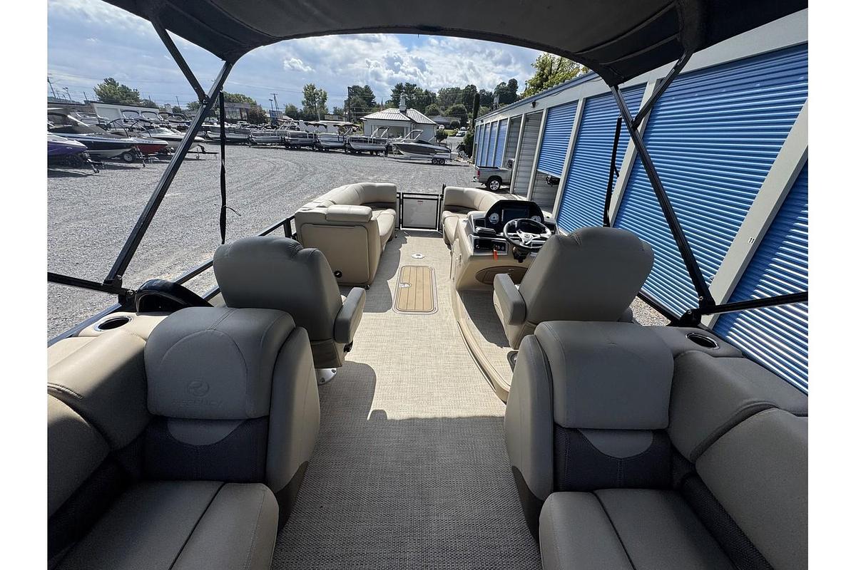 Used 2020 Regency 230 DL3