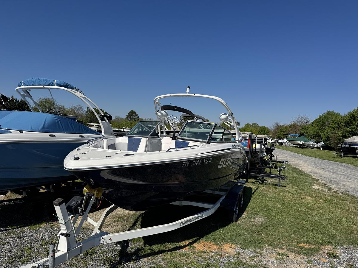 Used 2021 Chaparral 23 Surf