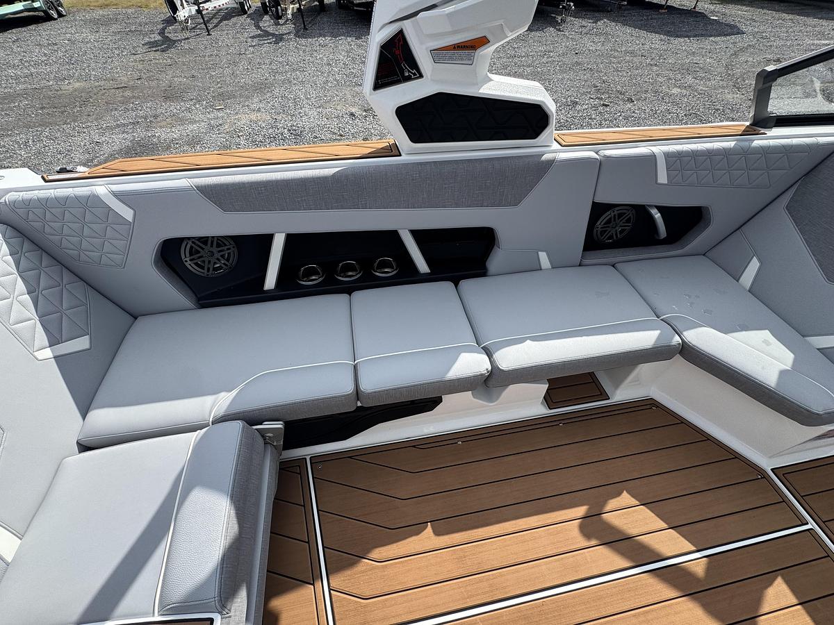 Used 2025 Nautique Super Air GS22