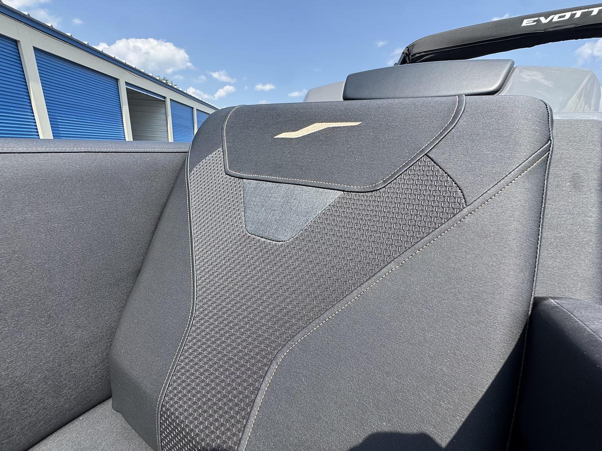 2027 Evotti 523QL 25.5 ft.