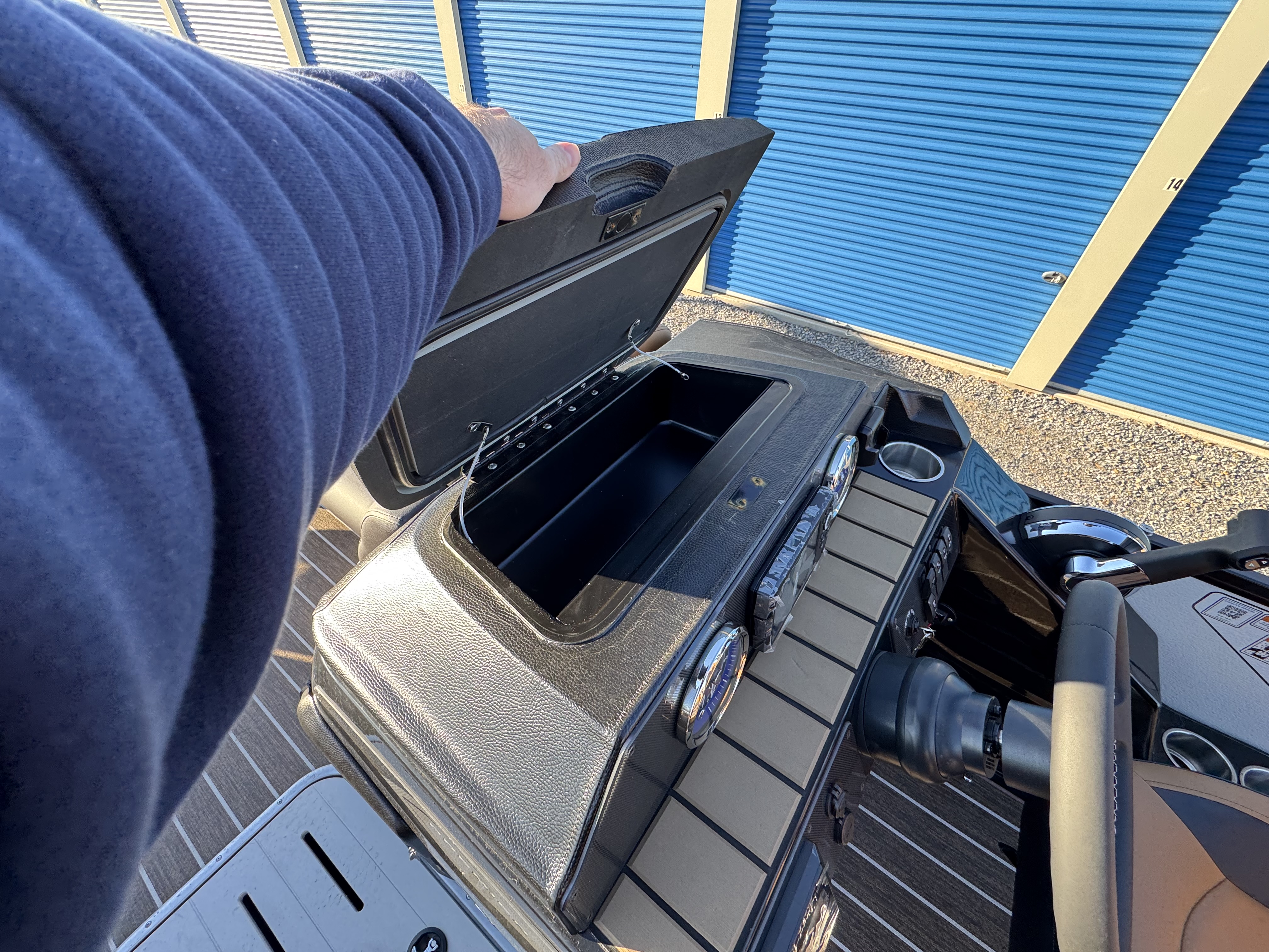 2026 Premier 230 SunSation RS (Rear Social)