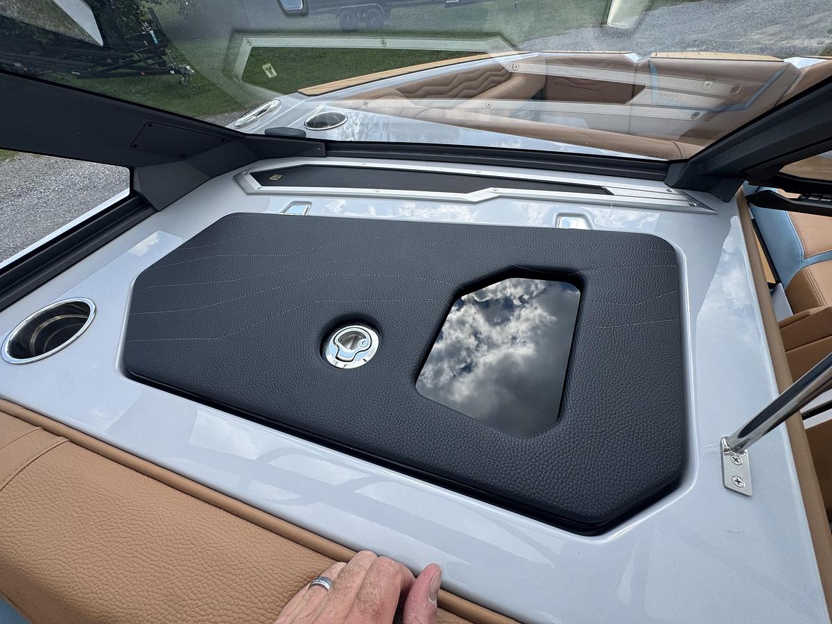 2027 Nautique Super Air Nautique G23
