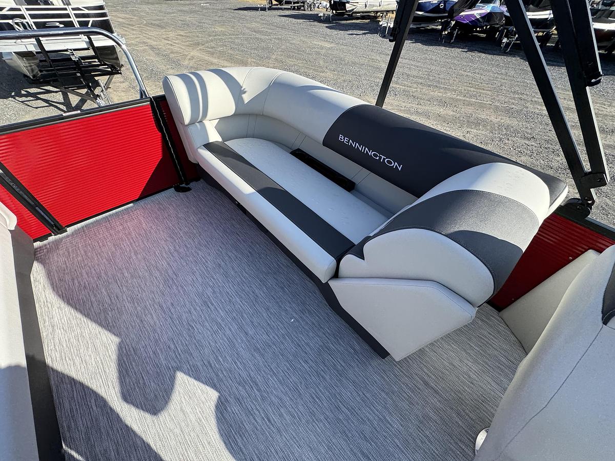 2026 Bennington 22 SSR-Tritoon