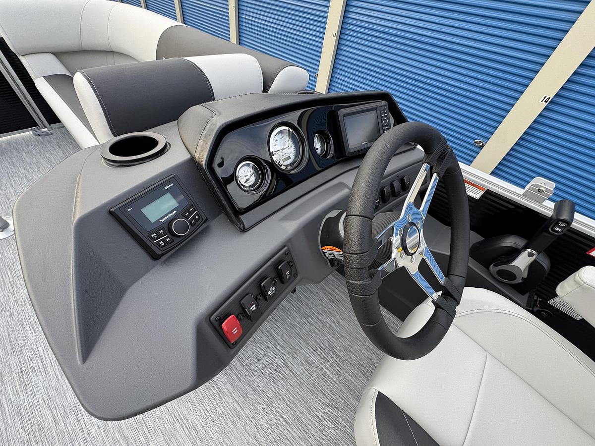 2026 Bennington 22 SSR-Tritoon