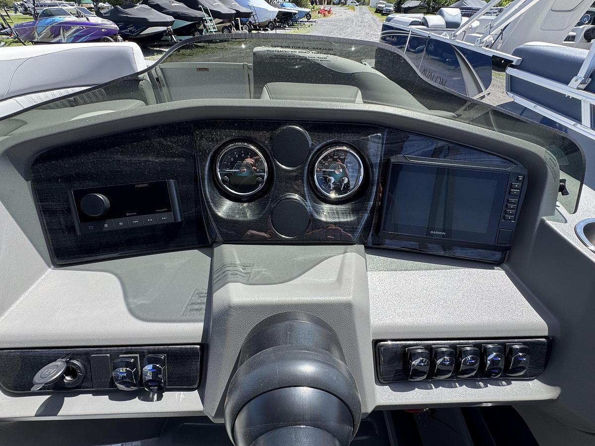 2026 Avalon 25 LSZ QLS