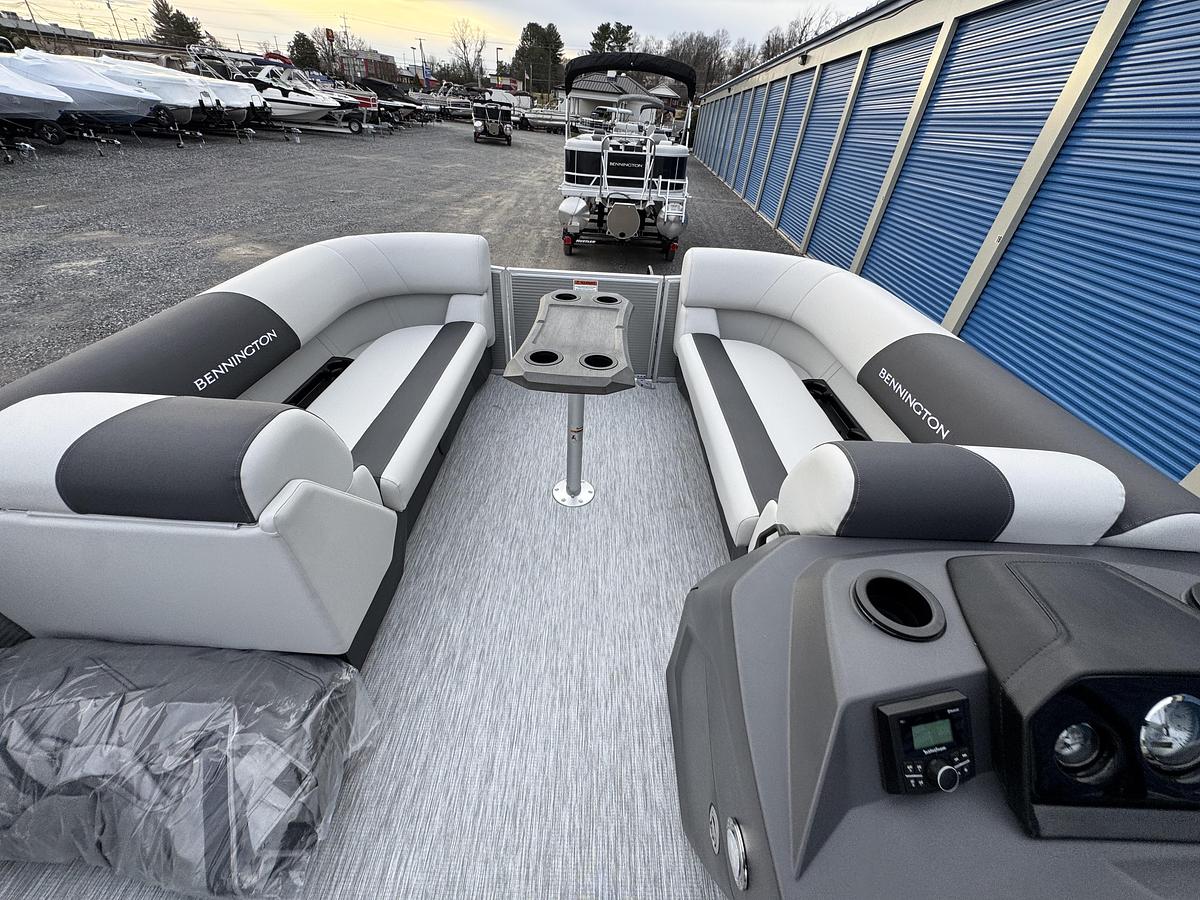 2026 Bennington 22 SSR