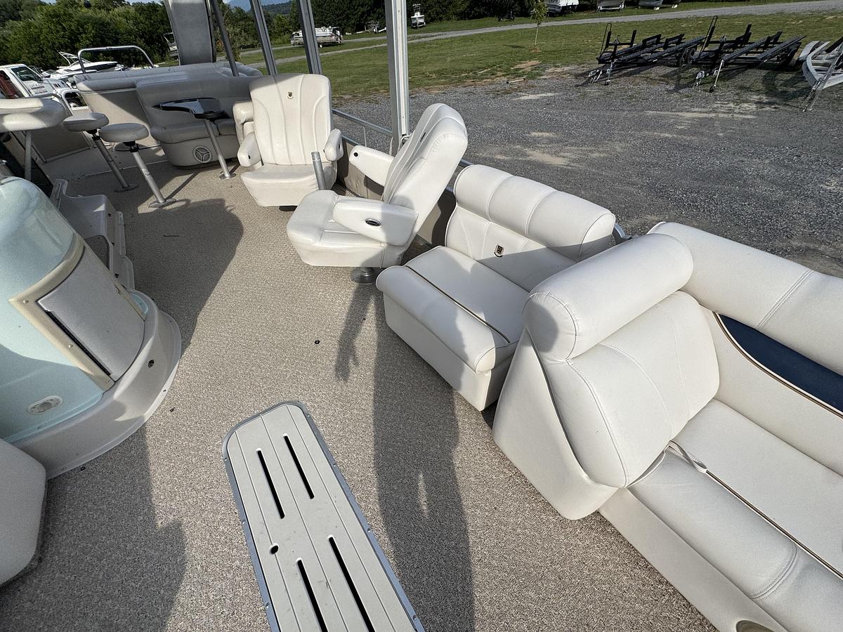 Used 2005 Premier 310 Boundary Waters UD