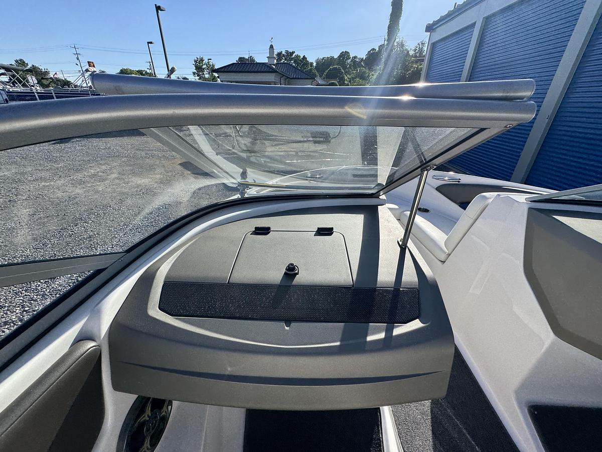 Used 2011 Regal 1900 LE