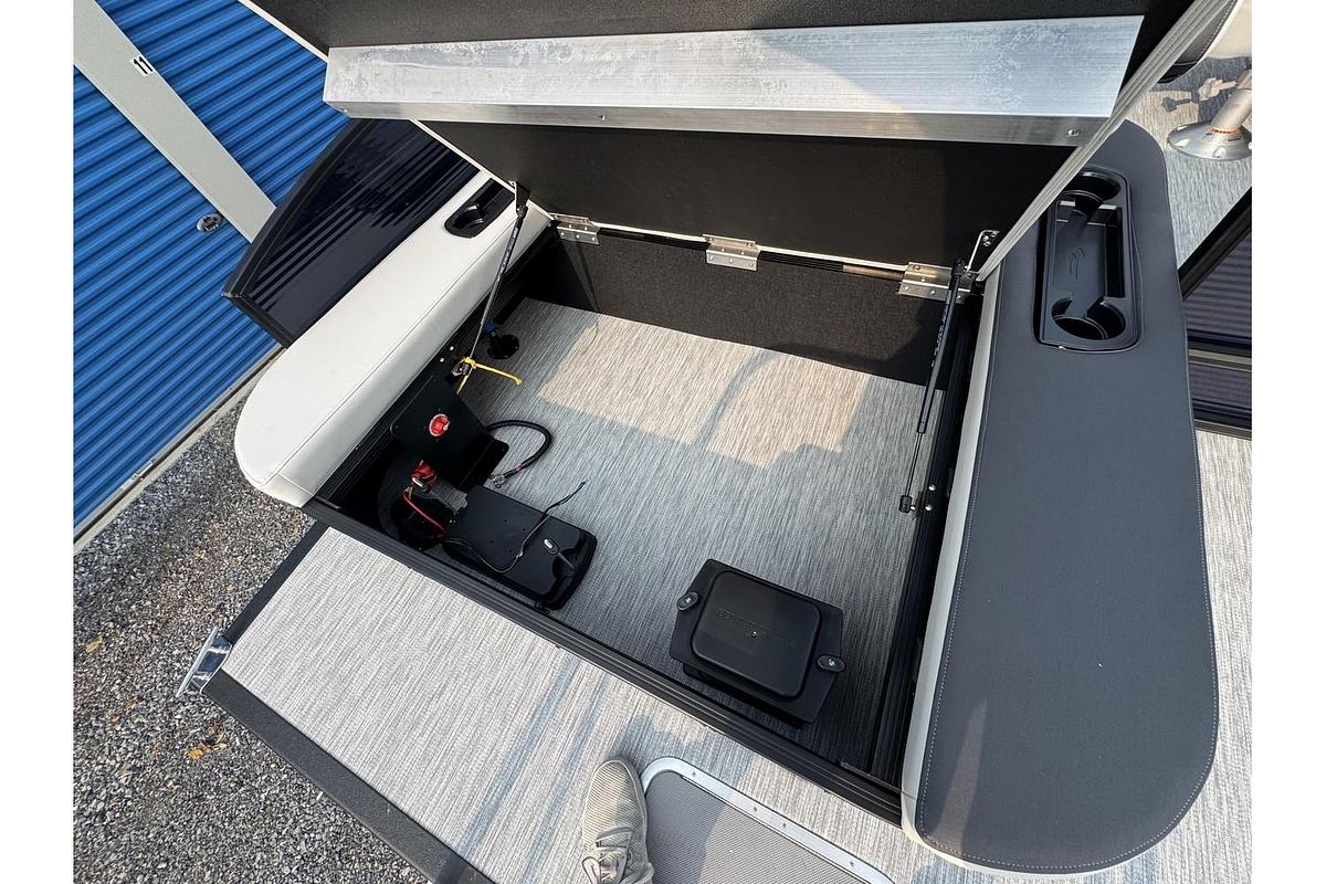 2026 Bennington 22 SSB-SPS