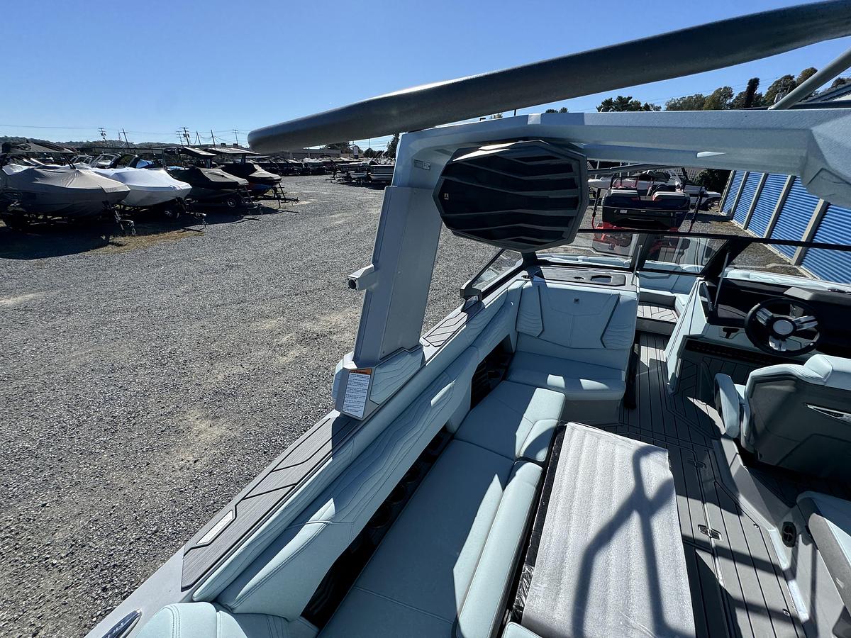 Used 2025 Nautique Super Air G G23