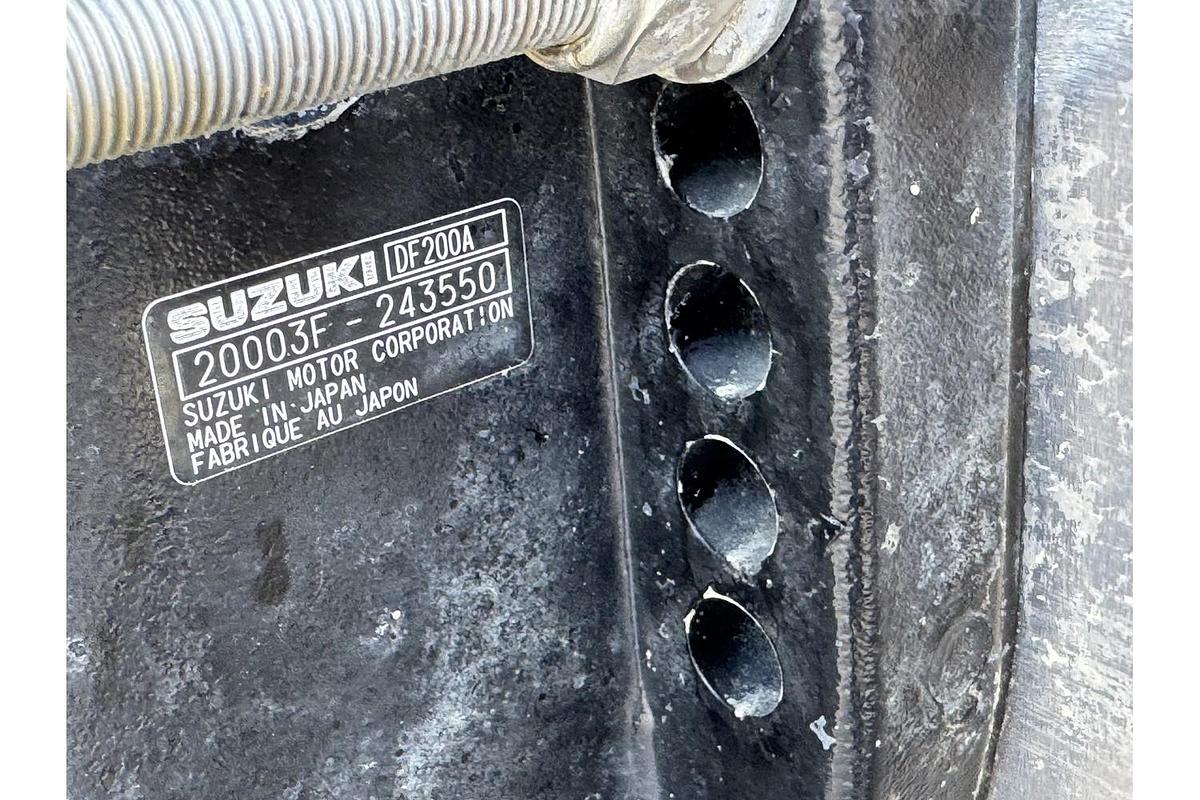 Used 2022 Manitou 23 Aurora LE RF VP II