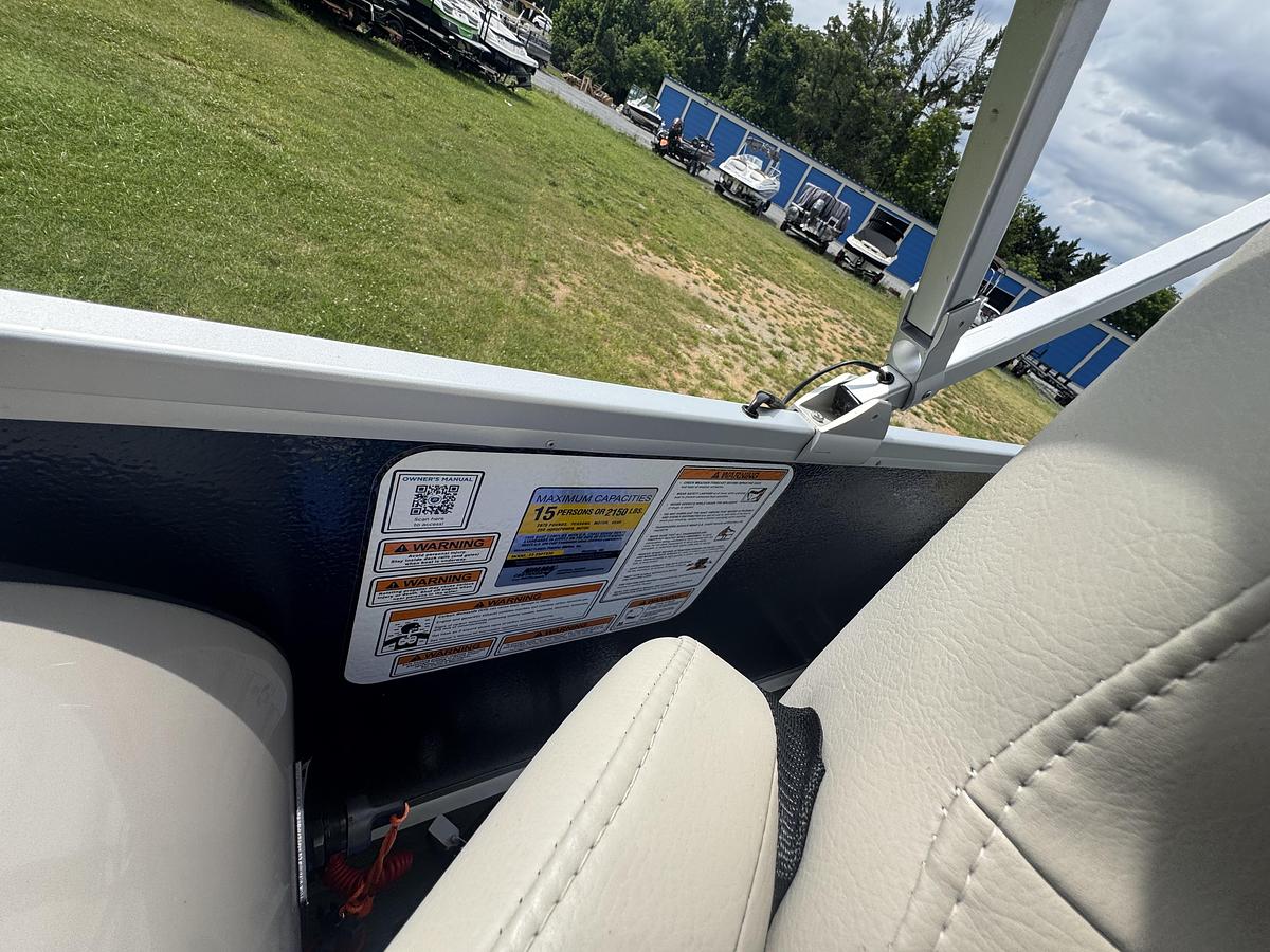 Used 2022 Premier Sunspree RE 230 CL