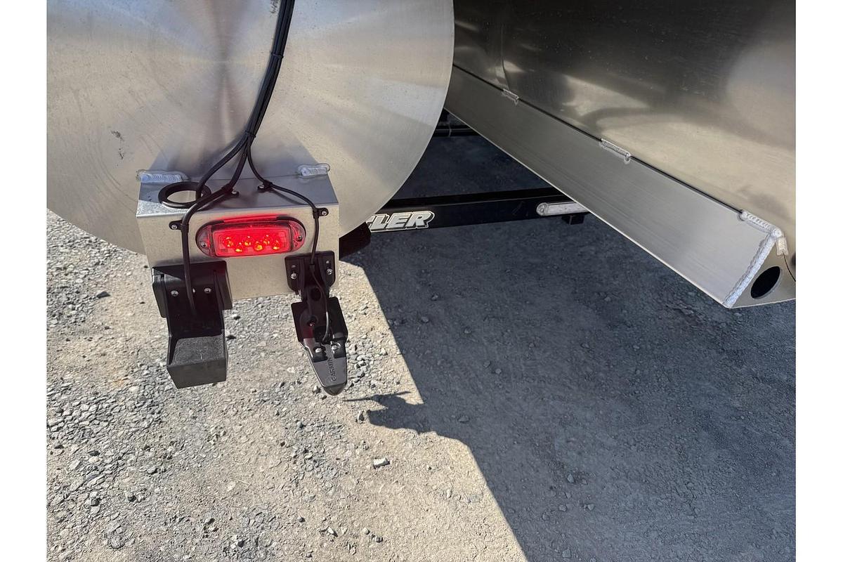 2025 Bennington 24 MFB