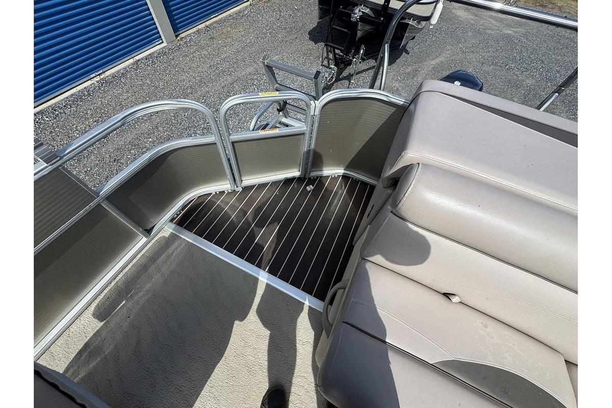 Used 2013 Sweetwater Sweetwater SW 2286