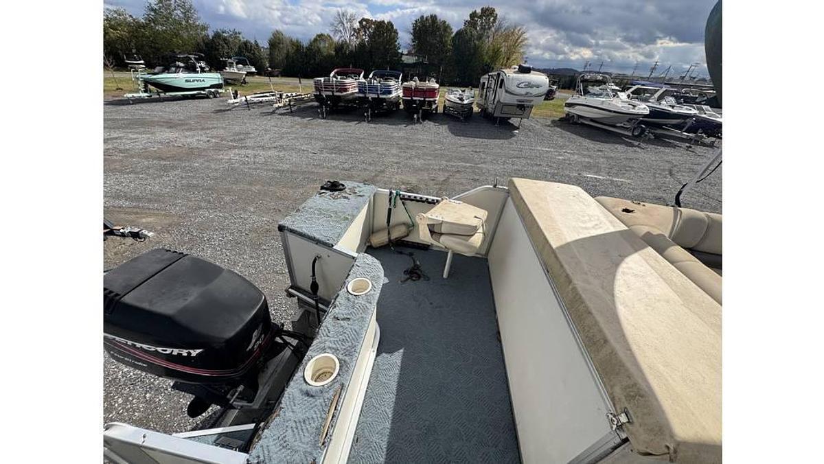 Used 2004 Fisher Freedom 200 Freedom