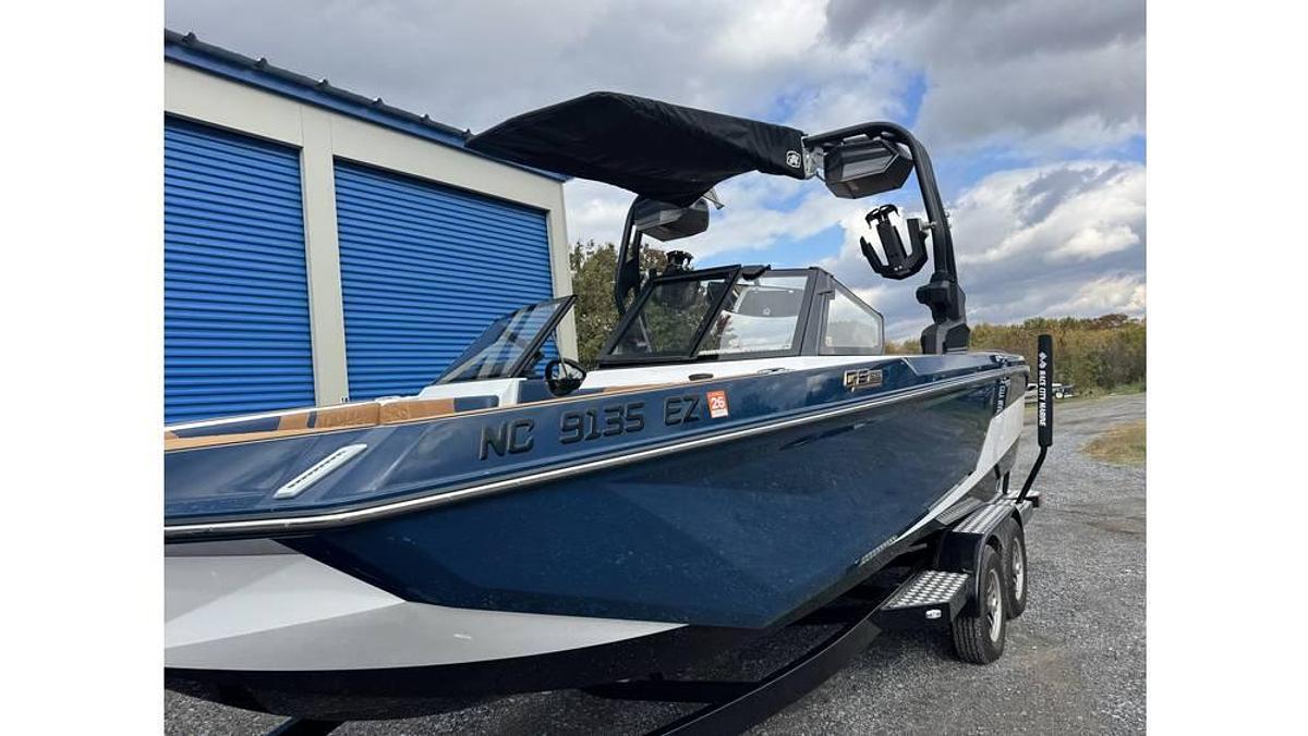 Used 2023 Nautique GS22