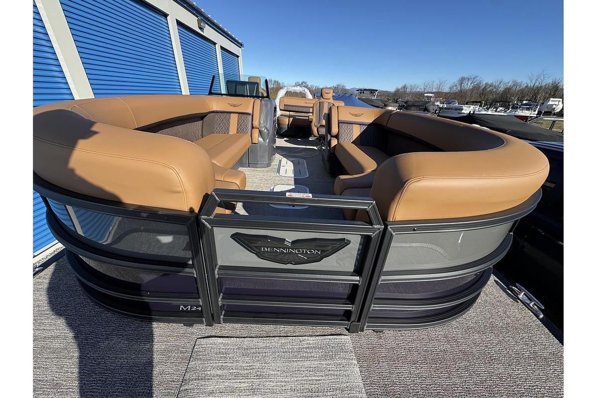 2025 Bennington 24 M Swingback