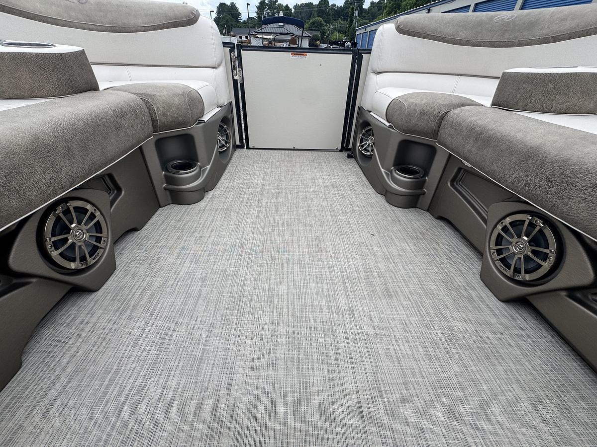 2019 Avalon Catalina 2385 VRB Avalon Catalina 2385 VRB