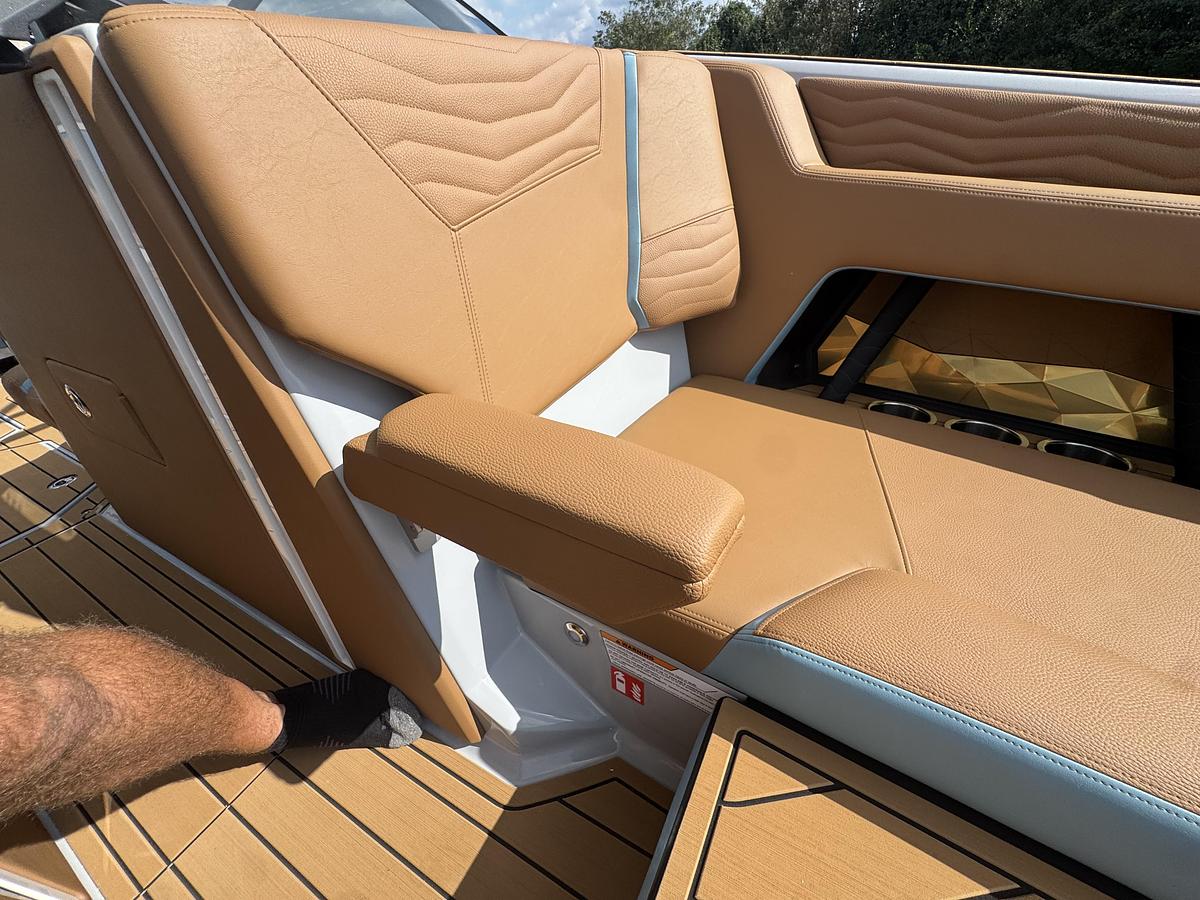 2027 Nautique Super Air Nautique G23