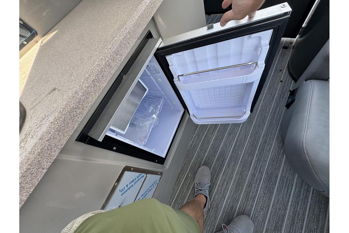 2025 Premier Escalante 330