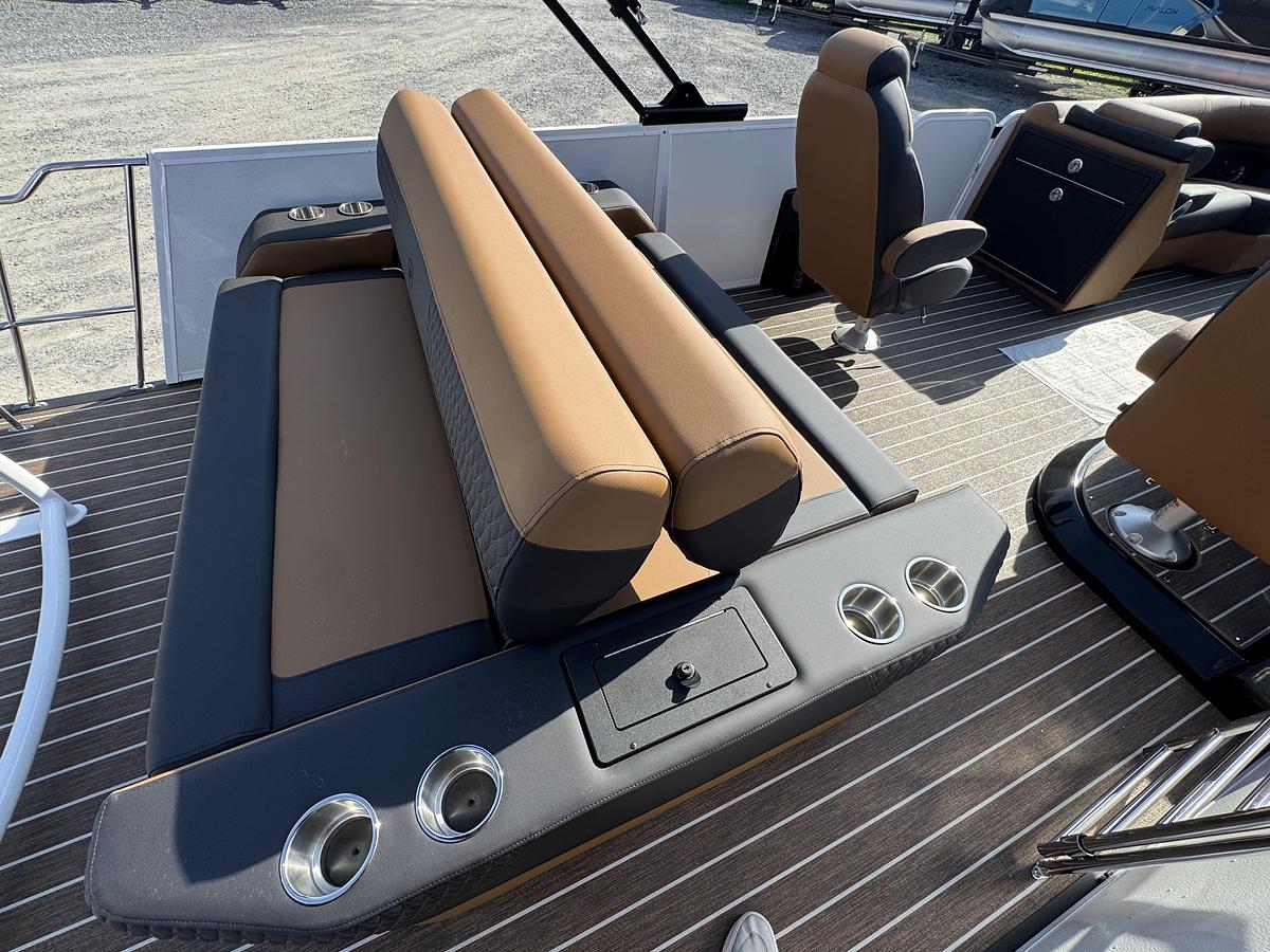 2026 Premier 230 Solaris RL