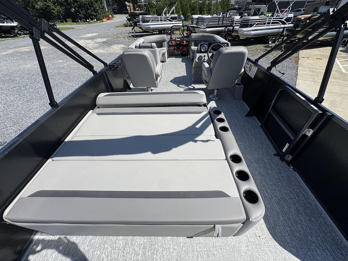 2026 Premier 220 SunScape RL
