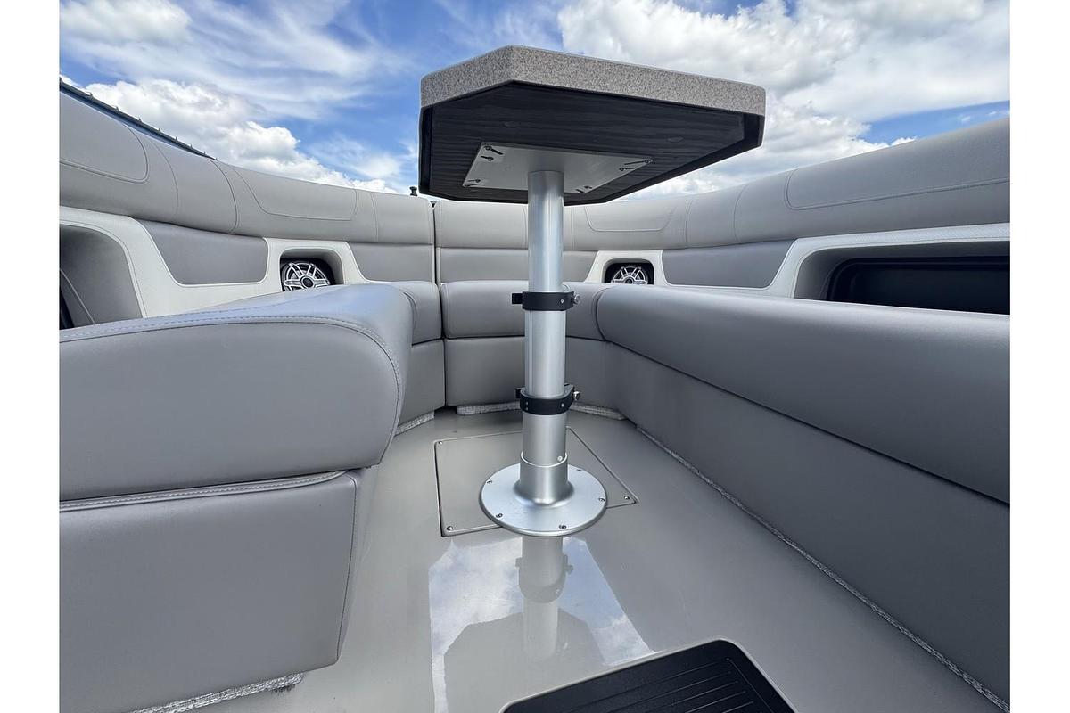 2025 Premier Solaris REV 250