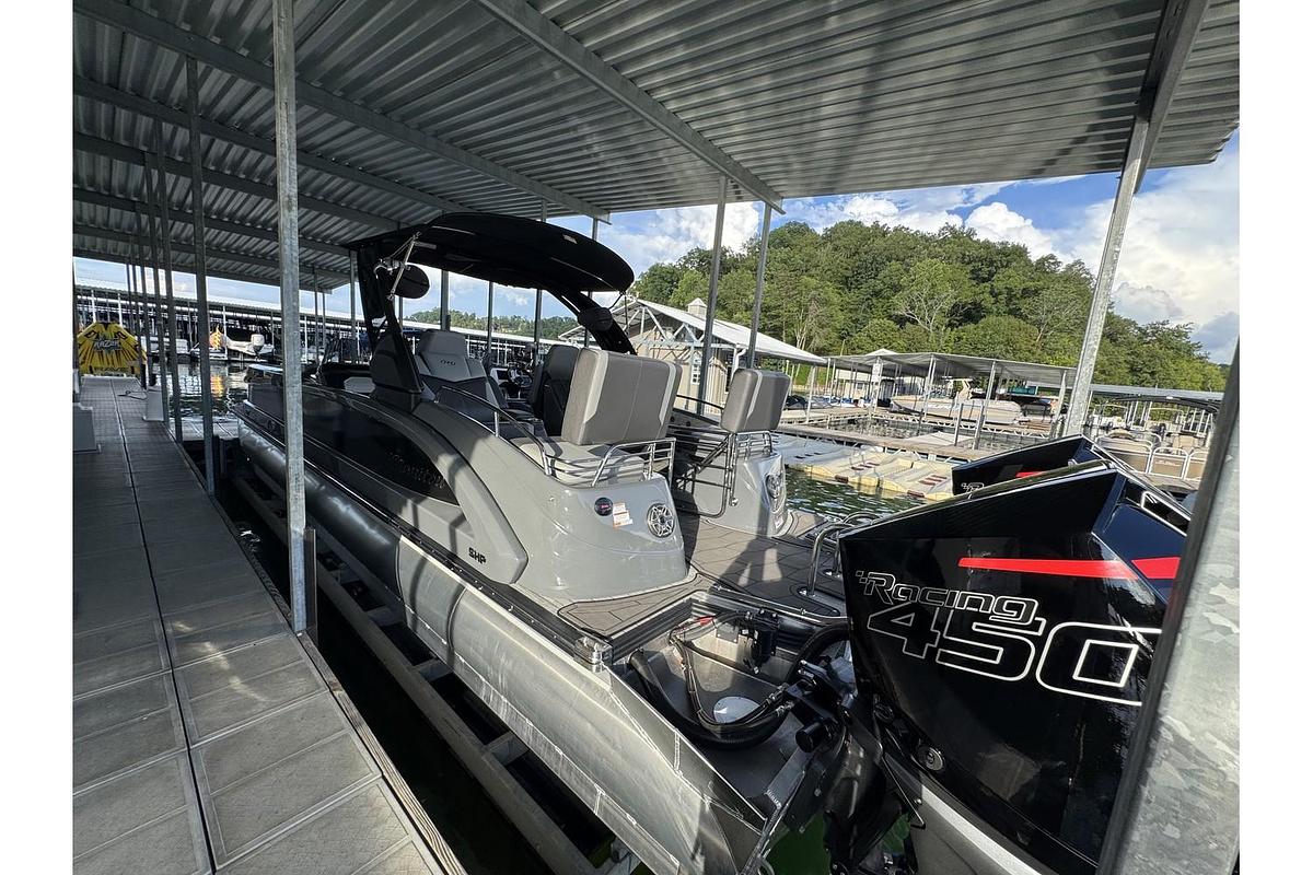 2024 Manitou XT 27 Split Rear Windshield (Srw)