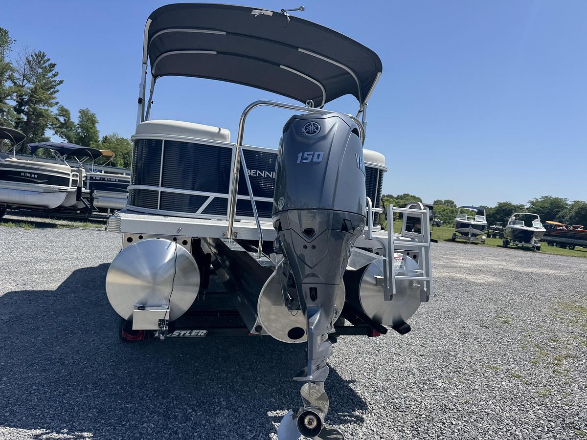 2026 Bennington 22 SSR - Tritoon