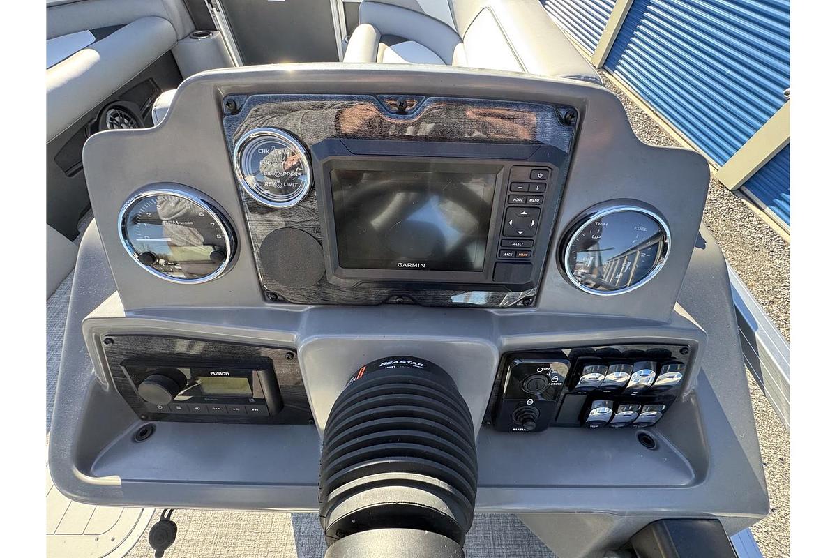 2025 Avalon Venter 85 Versatile Rear Bench