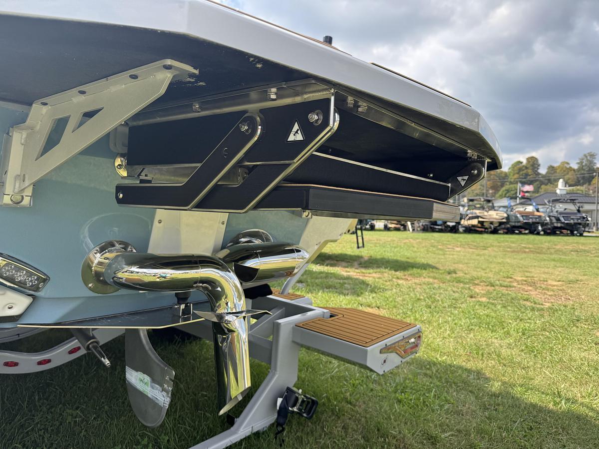 2027 Nautique Super Air Nautique G23