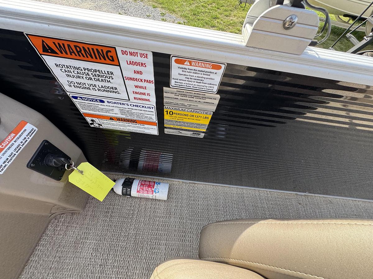 2019 Bennington 22 SL