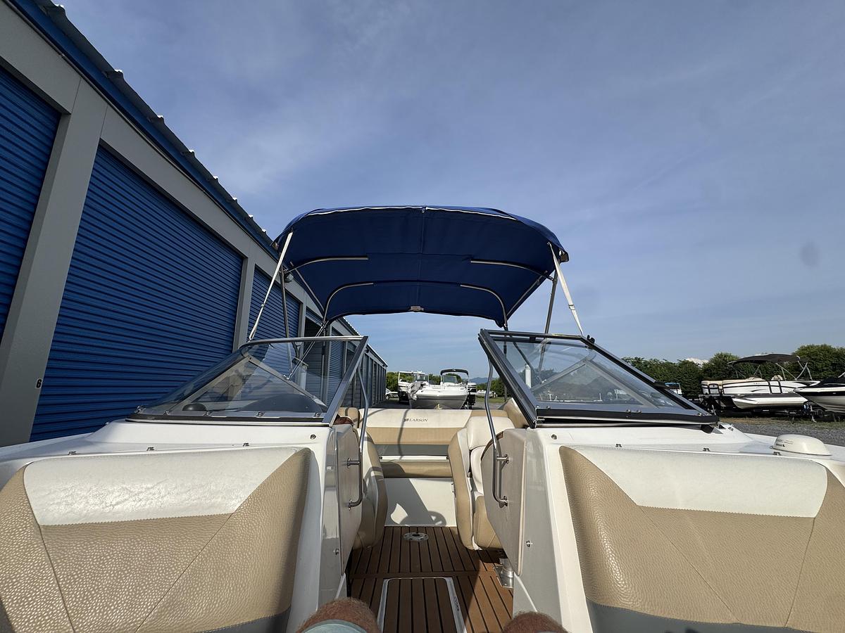 Used 2005 Larson LXI 208