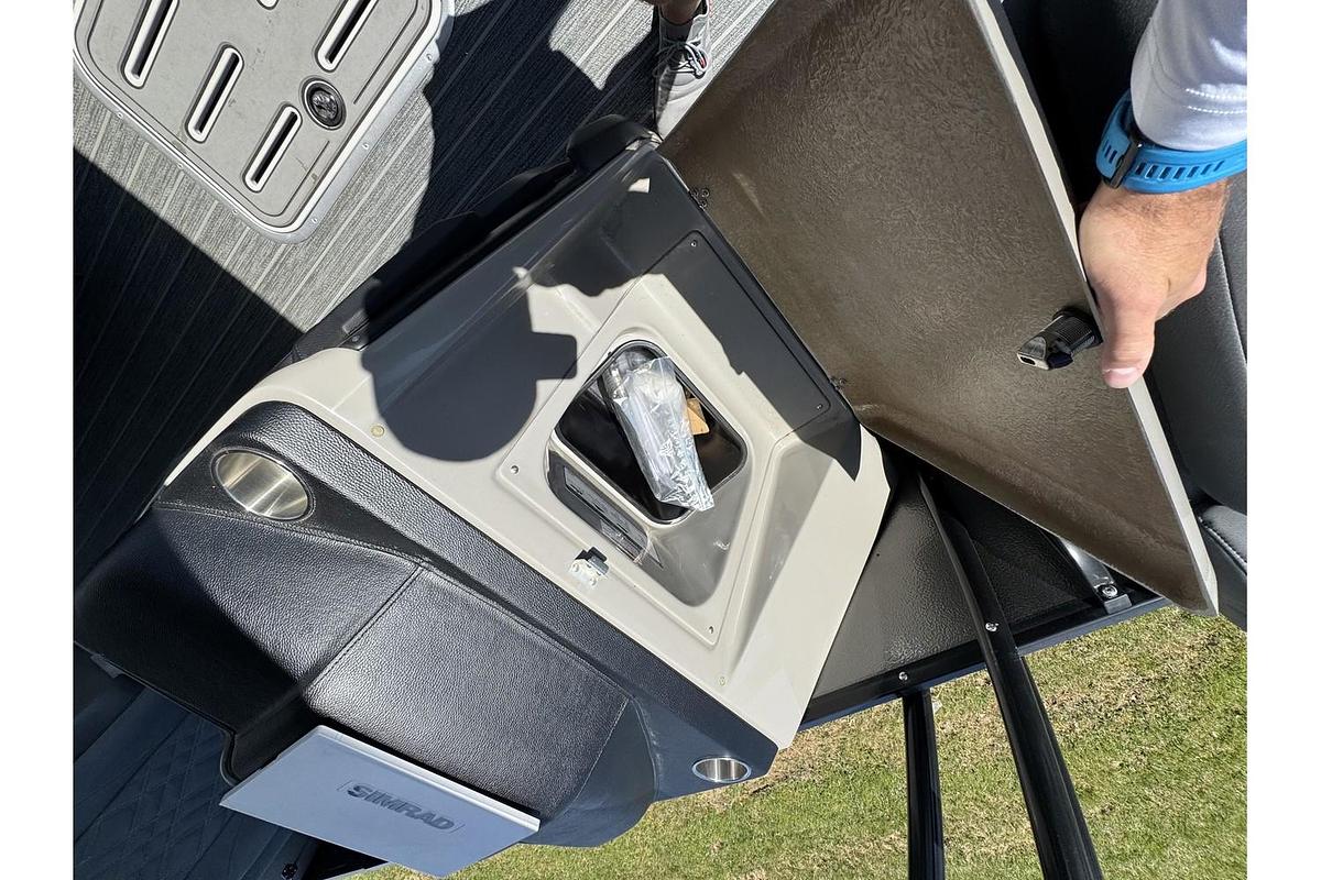 2025 Premier Escalante 330