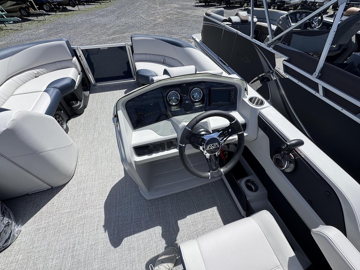 2026 Avalon 23 LSZ QLS