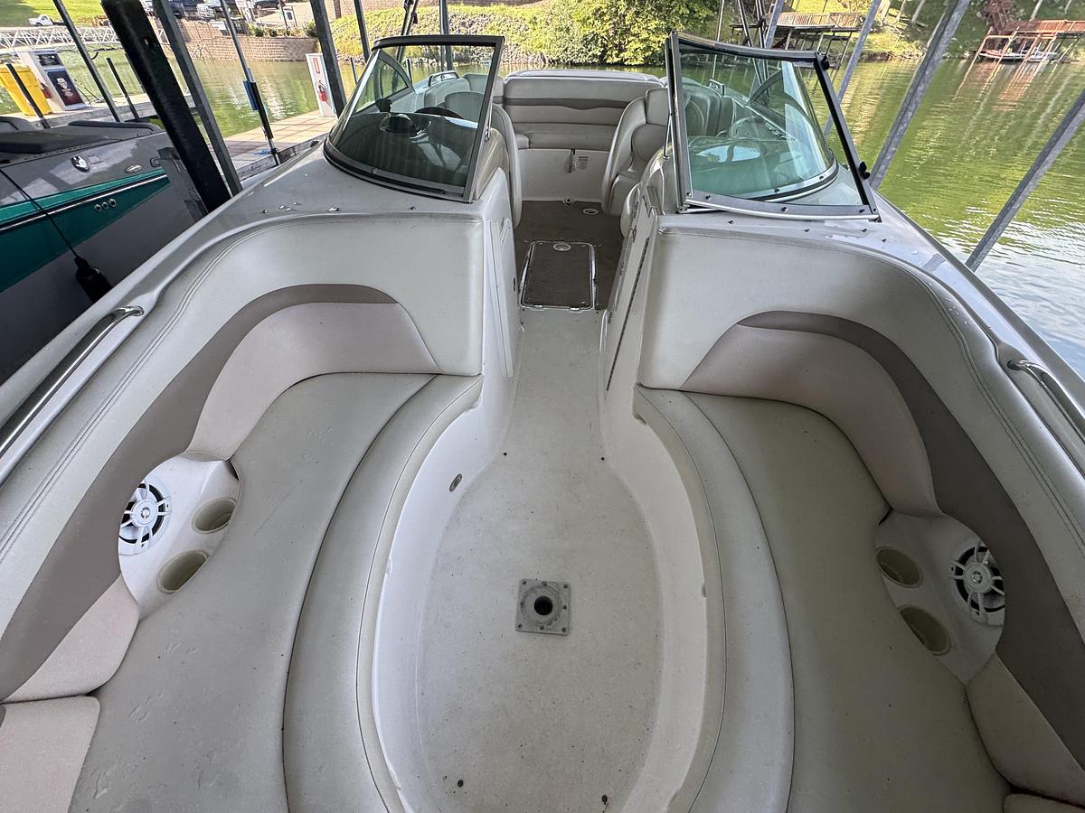 Used 2004 Chaparral 236 Sunesta