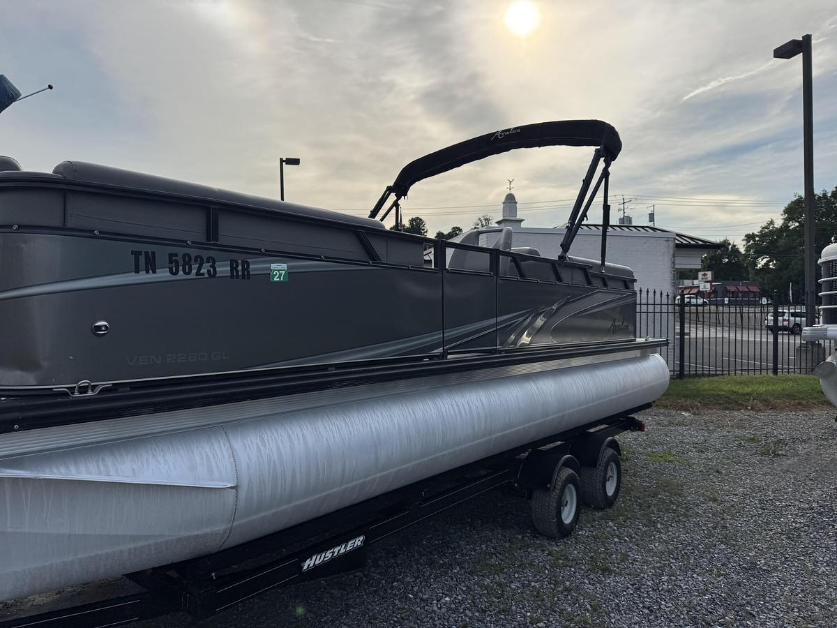 Used 2021 Avalon Venture 2280 QL