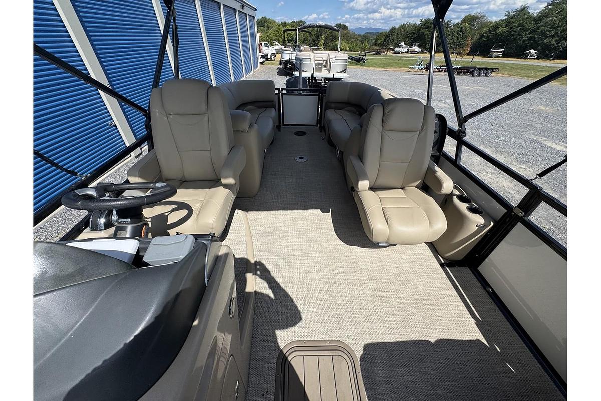 Used 2020 Regency 230 DL3